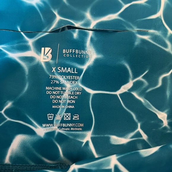 Buffbunny Citrus Shorts in Reflection Print Teal - Picture 5 of 8